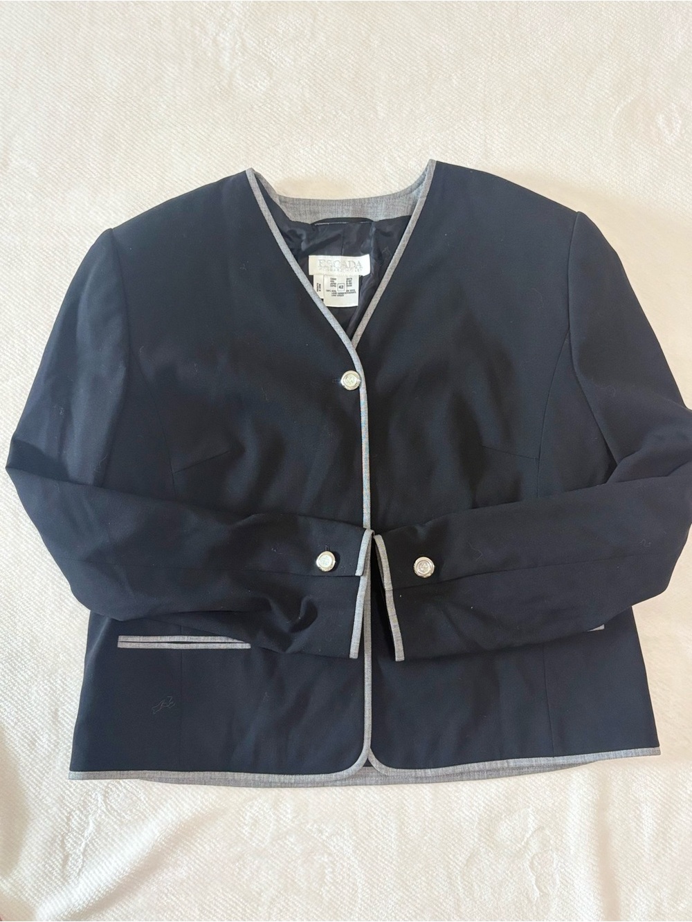 Escada Womens Black Blazer with Gray Trim NWT Made in Germany 100% pure new wool - Picture 2 of 10